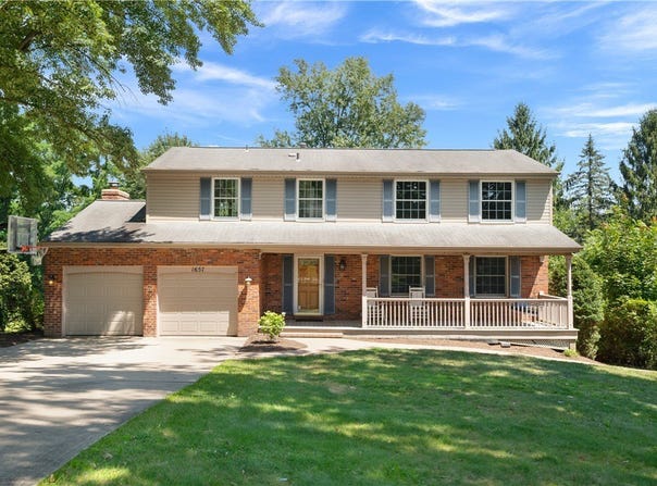 1657 Red Mill Drive, St Clair, PA 15241