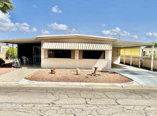 240 W YELLOWSTONE DR, Yuma, AZ 85365