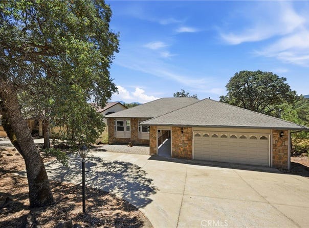 18649 Deer Hill, Hidden Valley Lake, CA 95467