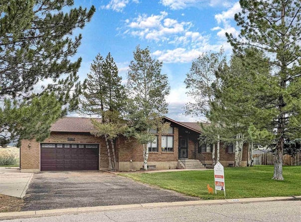 214 Toponce Dr, Evanston, WY 82930
