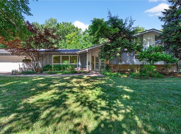 1203 Berwick Lane, South Euclid, OH 44121