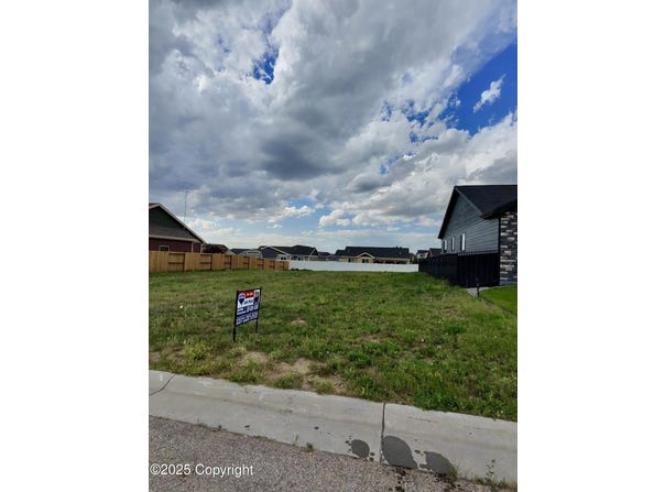 40 Kettleson Xing, Gillette, WY 82718