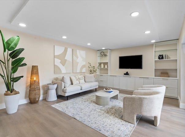 825 Center Street, Jupiter, FL 33458