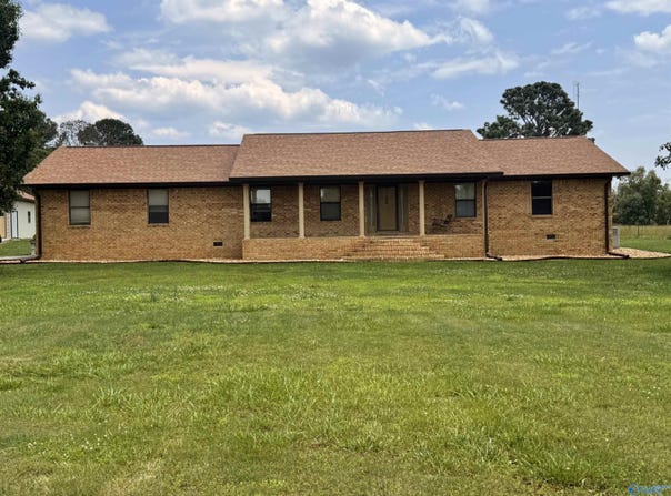 380 County Road 152, Section, AL 35771