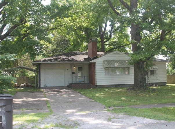 903 CARTER Street, Carbondale, IL 62901