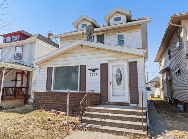 3132 S Calhoun Street, Fort Wayne, IN 46807-1902