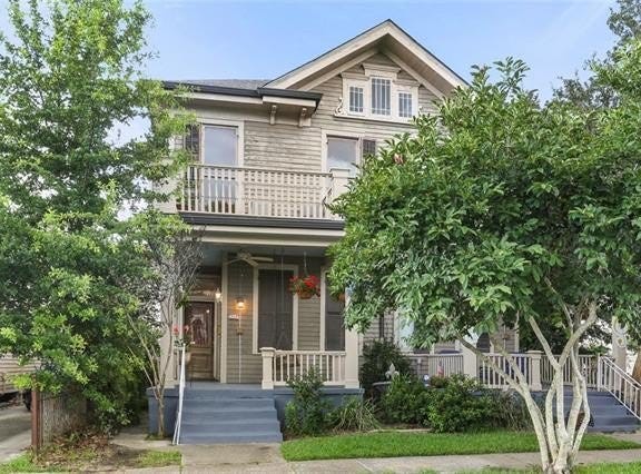 1203 CONSTANTINOPLE Street, New Orleans, LA 70115
