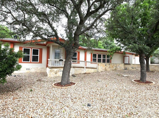 217 Painted Rock Dr, Kerrville, TX 78028