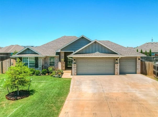 11117 SW 34th Terrace, Yukon, OK 73099