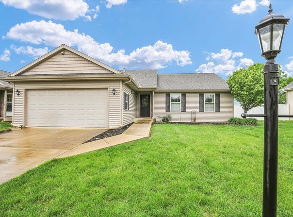 707 Chickory Drive, Champaign, IL 61822
