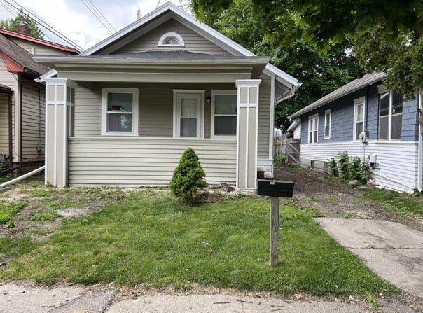 1008 S Holmes Street, Lansing, MI 48912