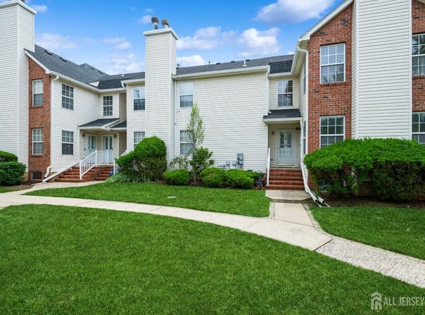 170 Vasser Drive, Piscataway, NJ 08854