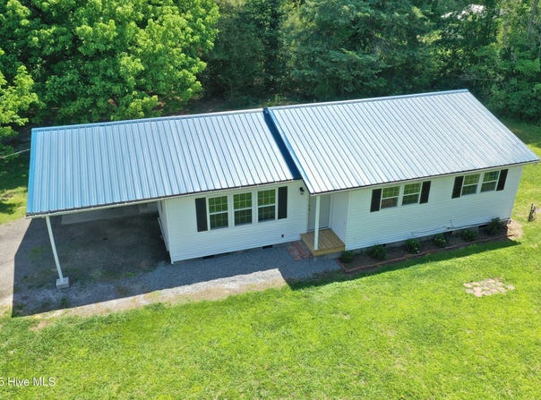 190 Nc Highway 32, Sunbury, NC 27979