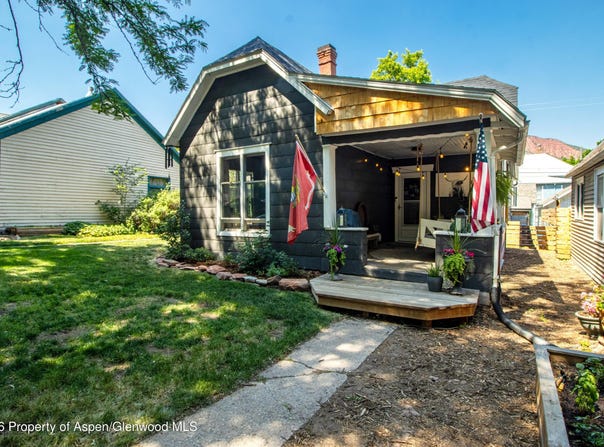 907 Blake Avenue, Glenwood Springs, CO 81601