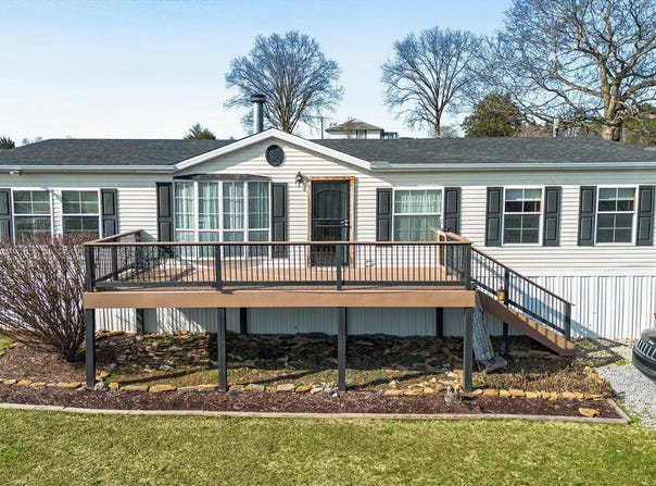 704 N Country Lane, Kodak, TN 37764