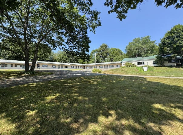 622 US-1, Stockton Springs, ME 04981