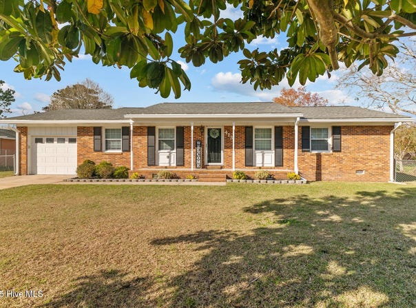 413 Brynn Marr Road, Jacksonville, NC 28546