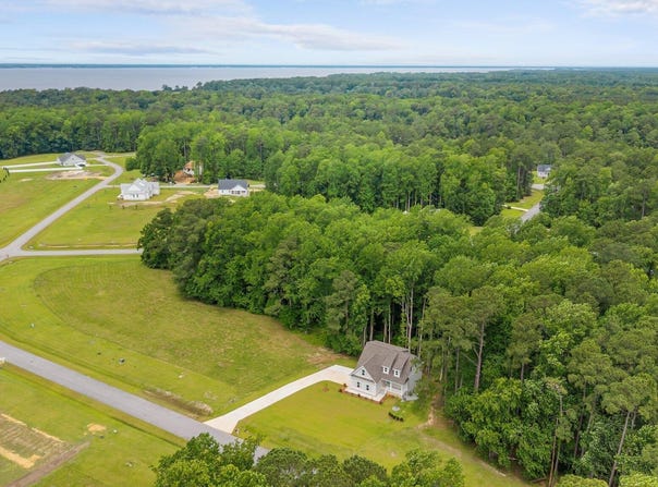 107 E Morning Glory Drive, Minnesott Beach, NC 28510
