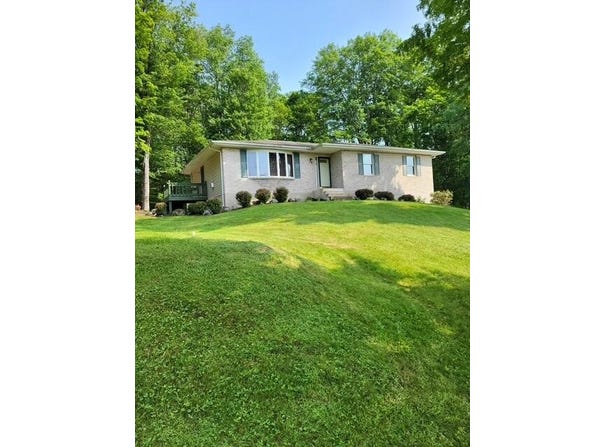 877 Old River Road, Thornhurst, PA 18424