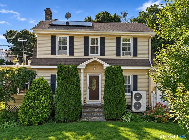 250 Bradley Avenue, Waterbury, CT 06708