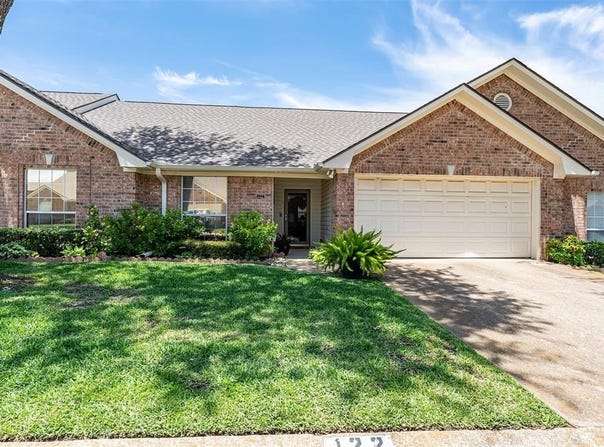 1202 Rice Road, Tyler, TX 75703