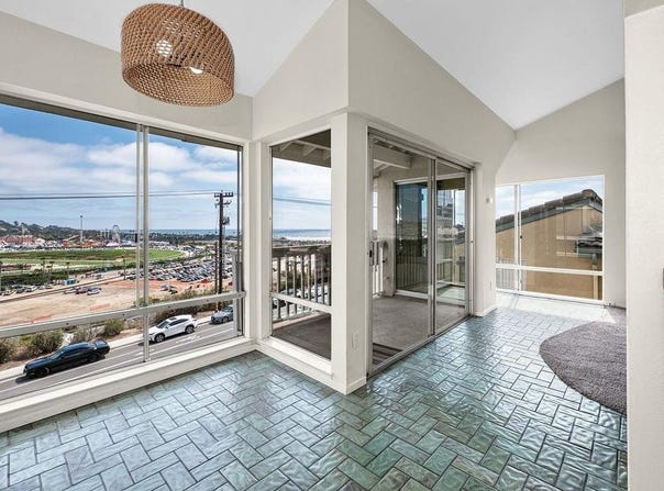 241 Turf View DR, SOLANA BEACH, CA 92075