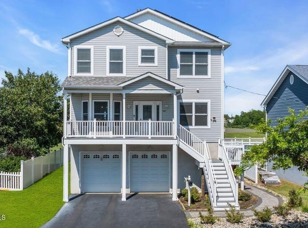 507 Edmunds Avenue, Union Beach, NJ 07735