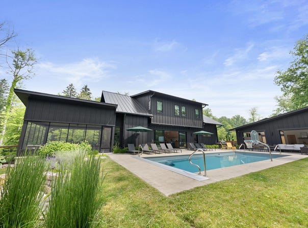 15461 Lakeshore Road, Lakeside, MI 49116