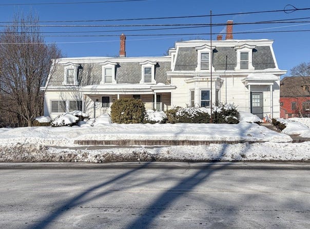 7 Elm St, Townsend, MA 01469
