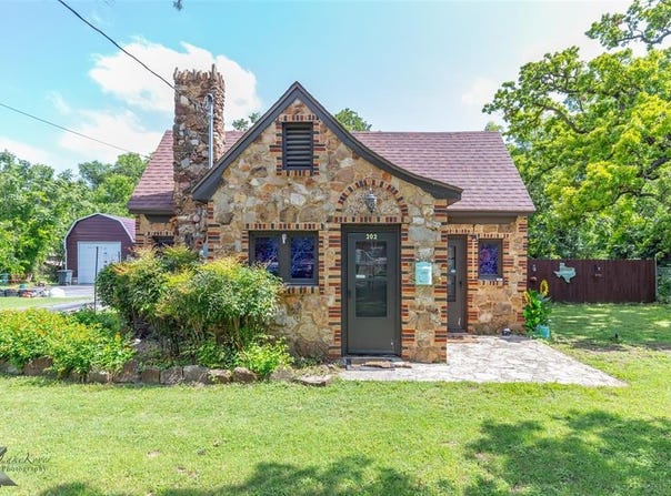 202 E Ross Street, Rising Star, TX 76471