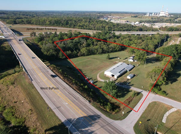 3350 S Kauffman Road, Springfield, MO 65807