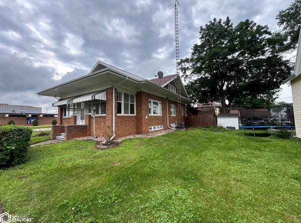 302 1st St. NW, Hampton, IA 50441