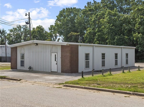 106 Commercial Street, Harrison, AR 72601