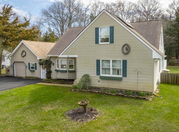 19 Lomurno, Cape May Court House, NJ 08210