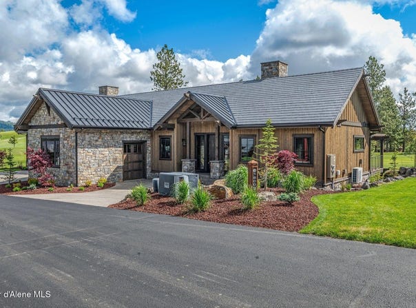 18002 S KIMBERLITE DR, Coeur d'Alene, ID 83814