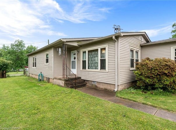 605 6Th  ST, Barling, AR 72923