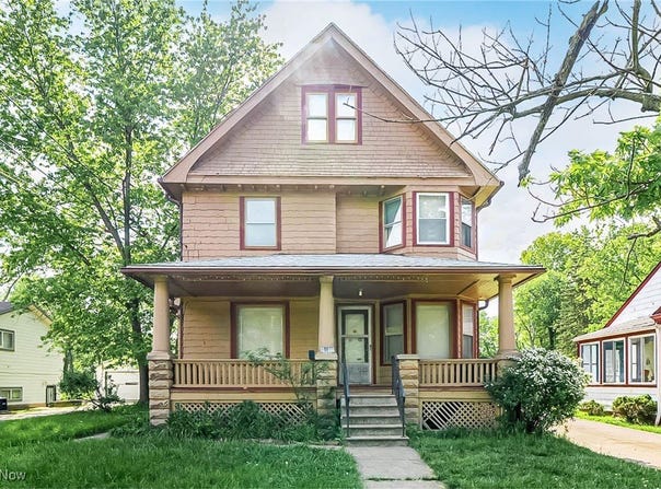 5100 Greenhurst Drive, Maple Heights, OH 44137