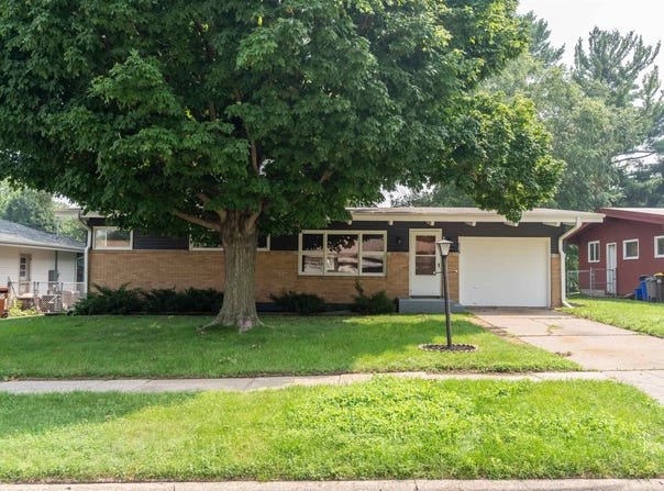 816 HAWTHORNE, ROCKFORD, IL 61108