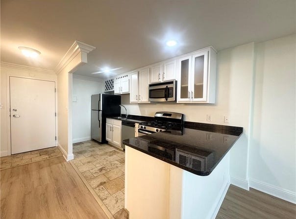 700 E 8th Street, Kansas City, MO 64106