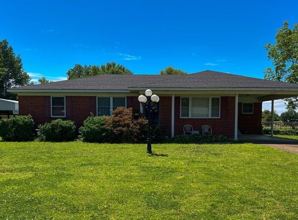 1038 Midway Road, Hoxie, AR 72433