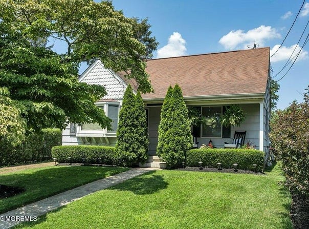 23 Jackson Street, Fair Haven, NJ 07704