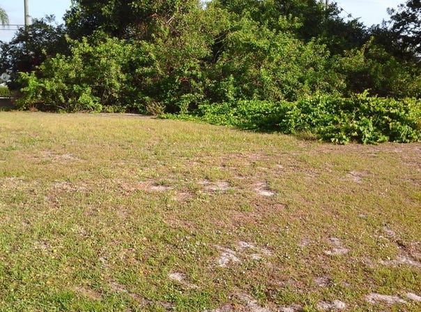 306 MAIN STREET, SEBASTIAN, FL 32958