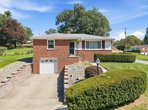 9428 Saratoga Dr, McCandless, PA 15237