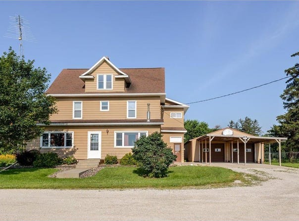 13331 40th Street SE, Eyota, MN 55934