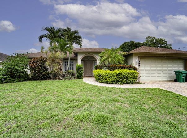 3942 SW Jarmer Road, Port Saint Lucie, FL 34953