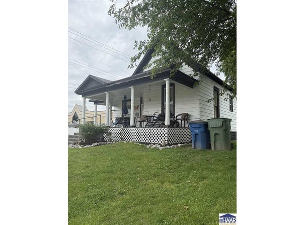 301 S Section, Sullivan, IN 47882