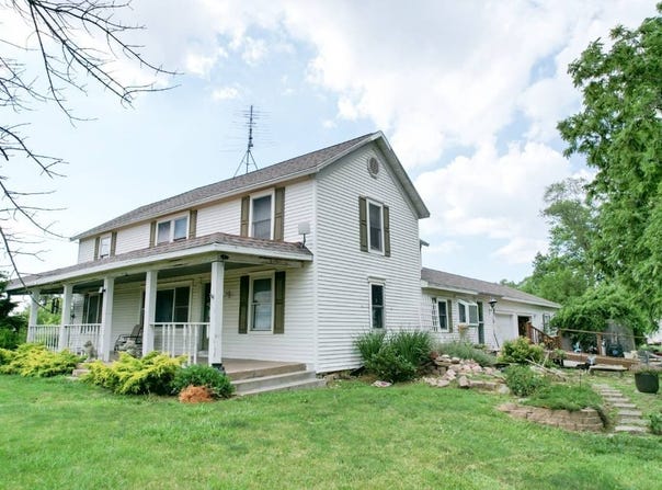206 240th St, Sabetha, KS 66534