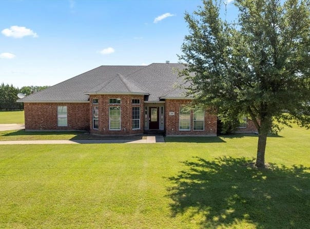 208 Burtonwood Circle, Ovilla, TX 75154