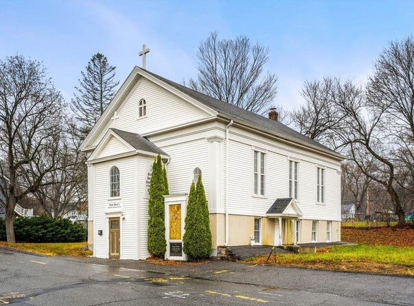 10 Overlook St, Grafton, MA 01536