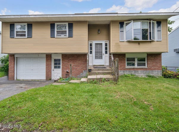 250 Hillcrest Avenue, Schenectady, NY 12304